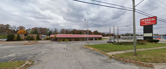 Holiday Inn - Niles Location - Was Niles In As Of 2018 - Closed (newer photo)